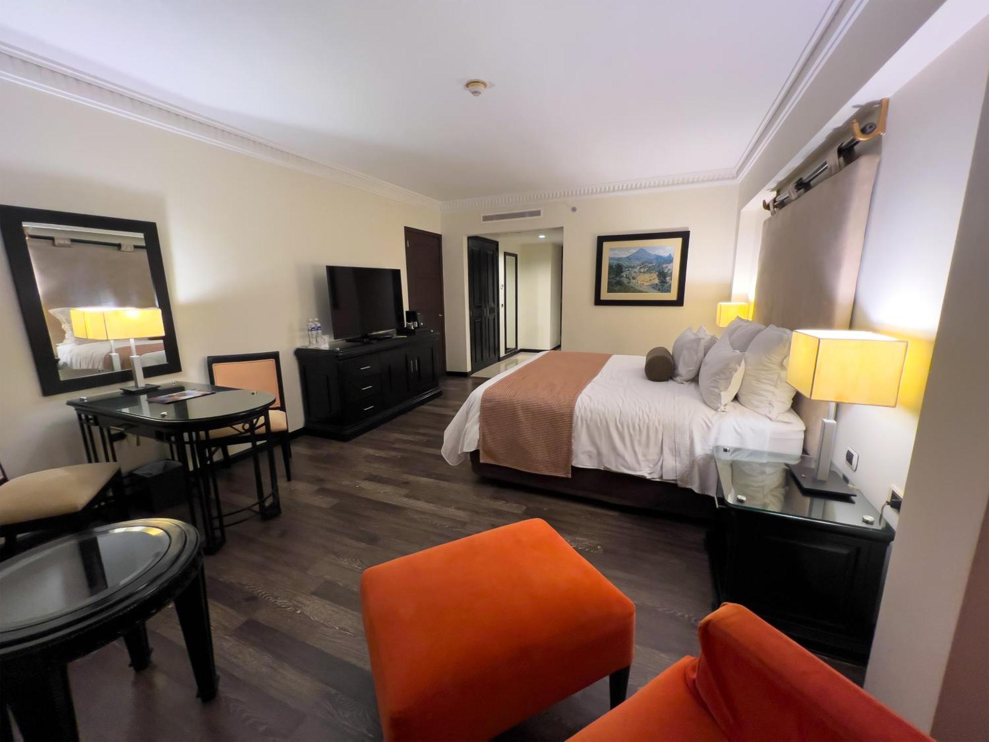 Tikal Futura Hotel & Convention Center Guatemala City Exterior photo
